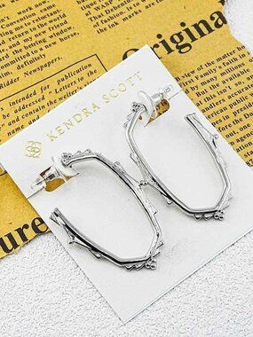 Kendra Scott Serrated Earrings